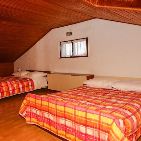 Apartment Karmen Porec Bagian luar foto